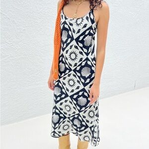 NWT Lisa Says Gah Sofia Slip Dress in Warm Sun Monochrome Pattern - Size XS
